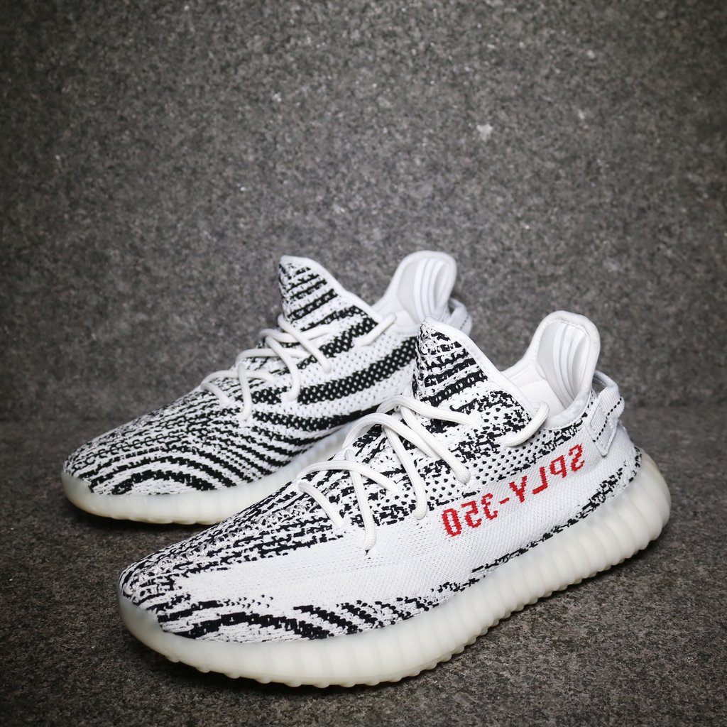 adidas yeezy 350 v2 zebra